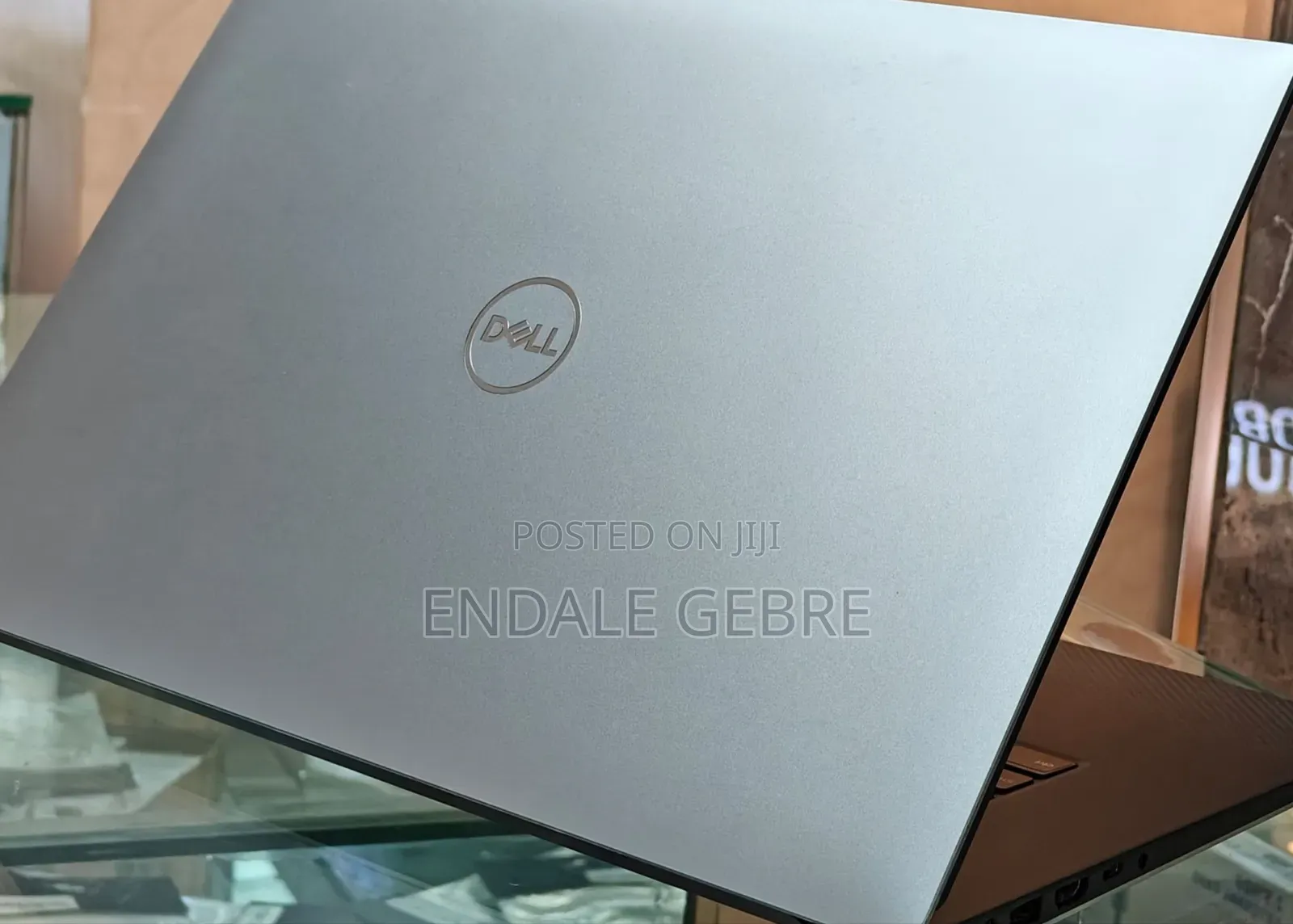 New Laptop Dell Precision 5540 16GB Intel Core I7 SSD 512GB