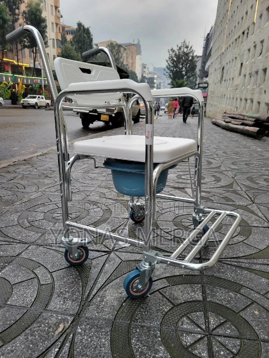 Bedside Commode Chair男፰wheels Has 3-in-1 Multi-Function9三pot Chair