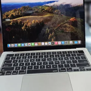 New Laptop Apple MacBook 8GB Apple M3 SSD 512GB