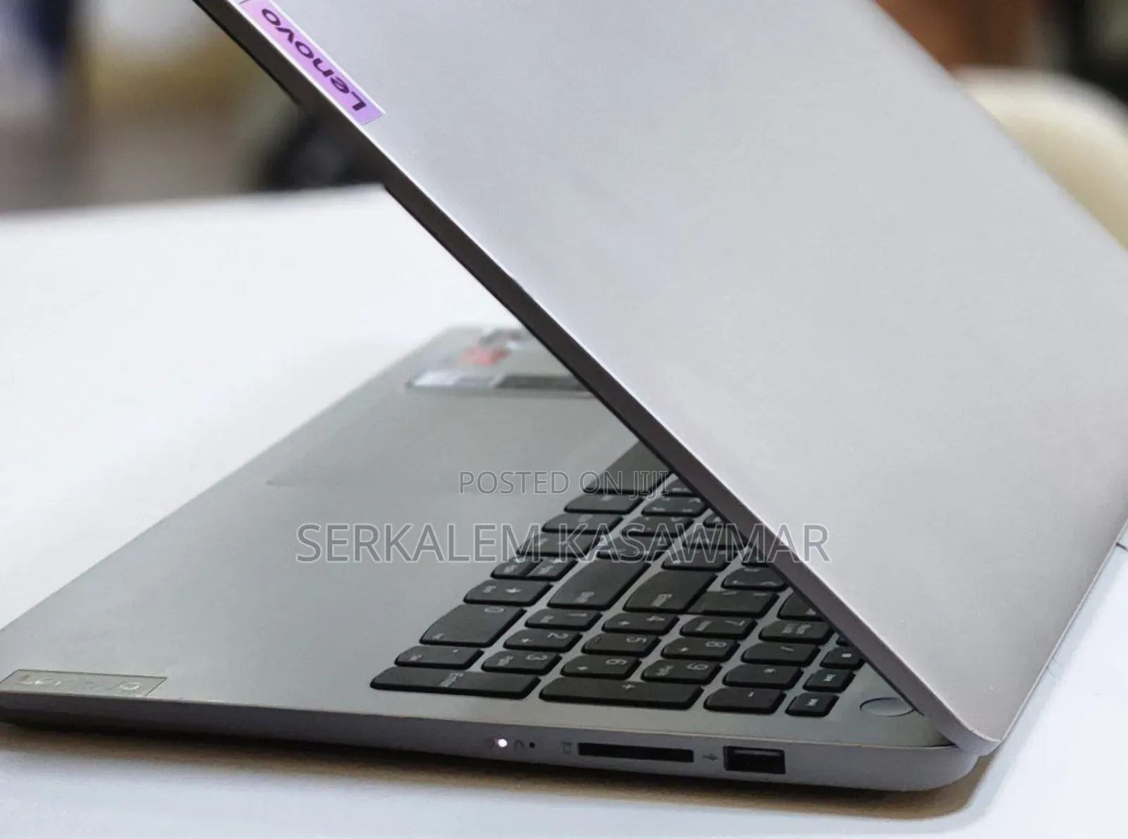 New Laptop Lenovo Ideapad 3 8GB AMD Ryzen 5 SSD 512GB