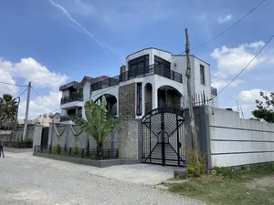 Furnished 8bdrm House in መገናኛ አምች, Bole for sale