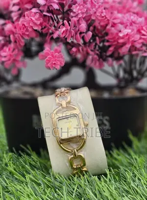 Gucci Ladies Watches
Luxury Design, Elegant Finish and Perfect Style