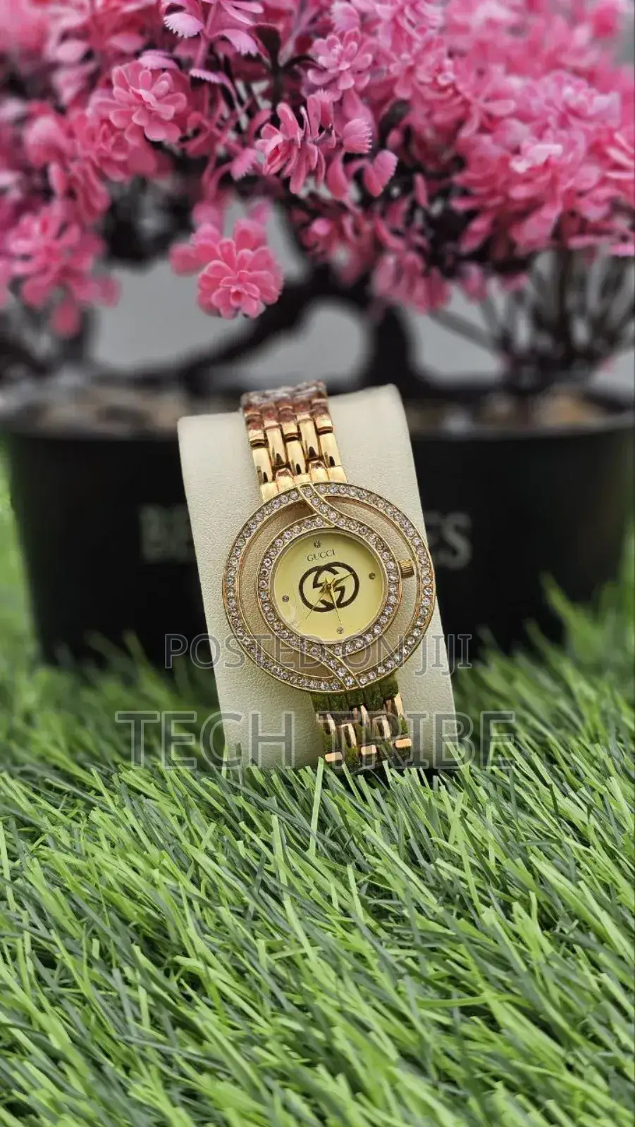 Gucci Ladies Watches
Luxury Design, Elegant Finish and Perfect Style