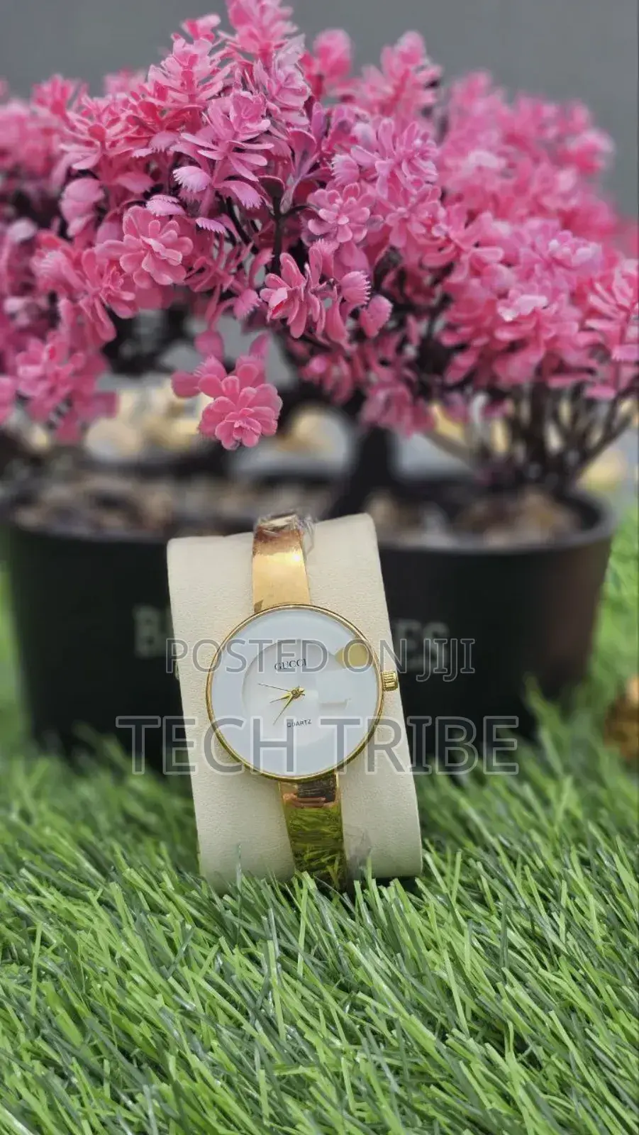 Gucci Ladies Watches
Luxury Design, Elegant Finish and Perfect Style