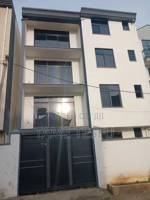 Furnished 8bdrm House in ሀያት, Bole for sale