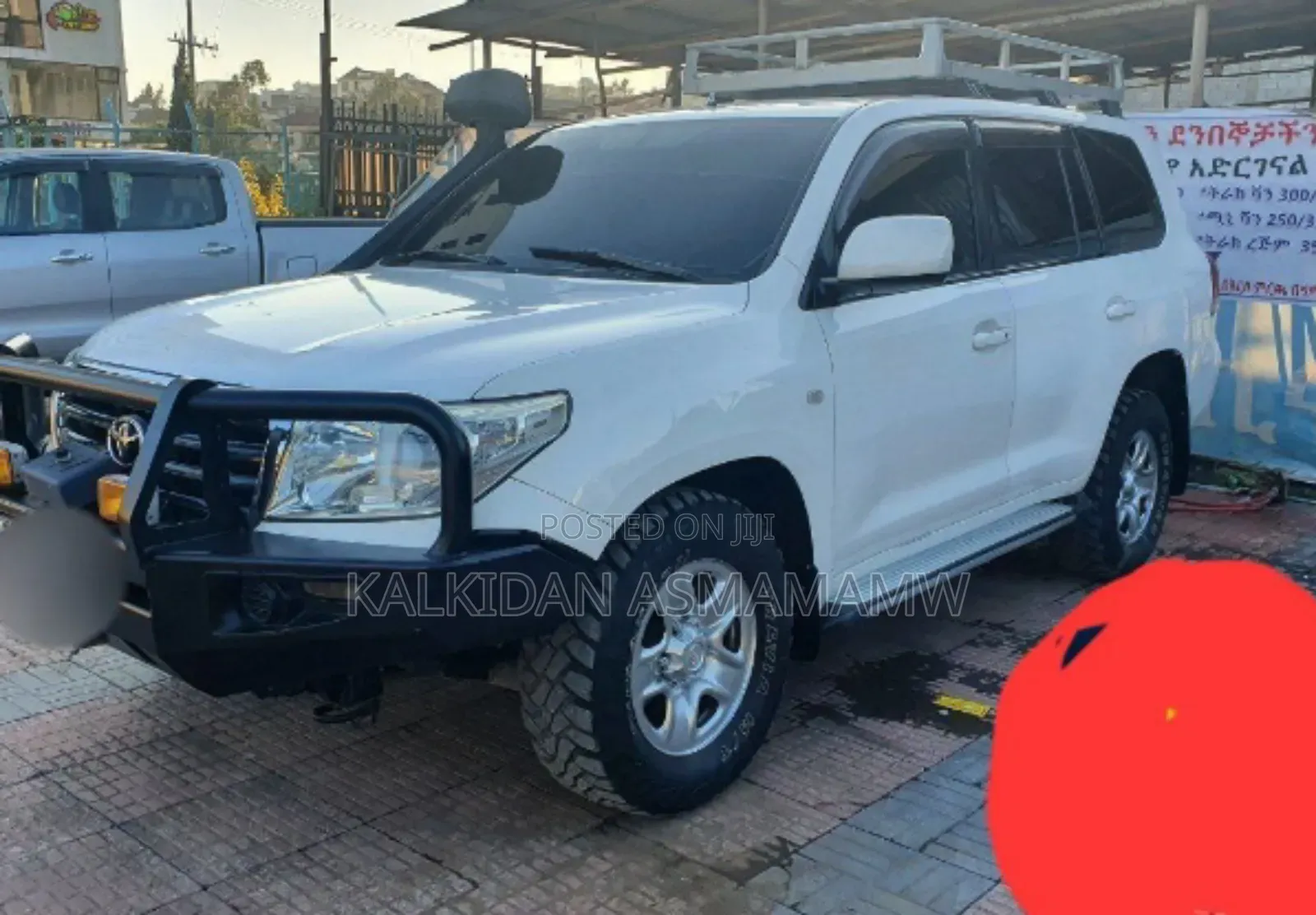 Toyota Land Cruiser 2010 White