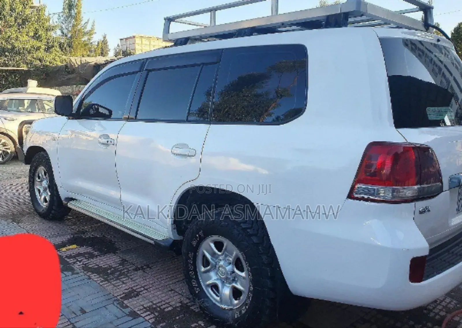 Toyota Land Cruiser 2010 White