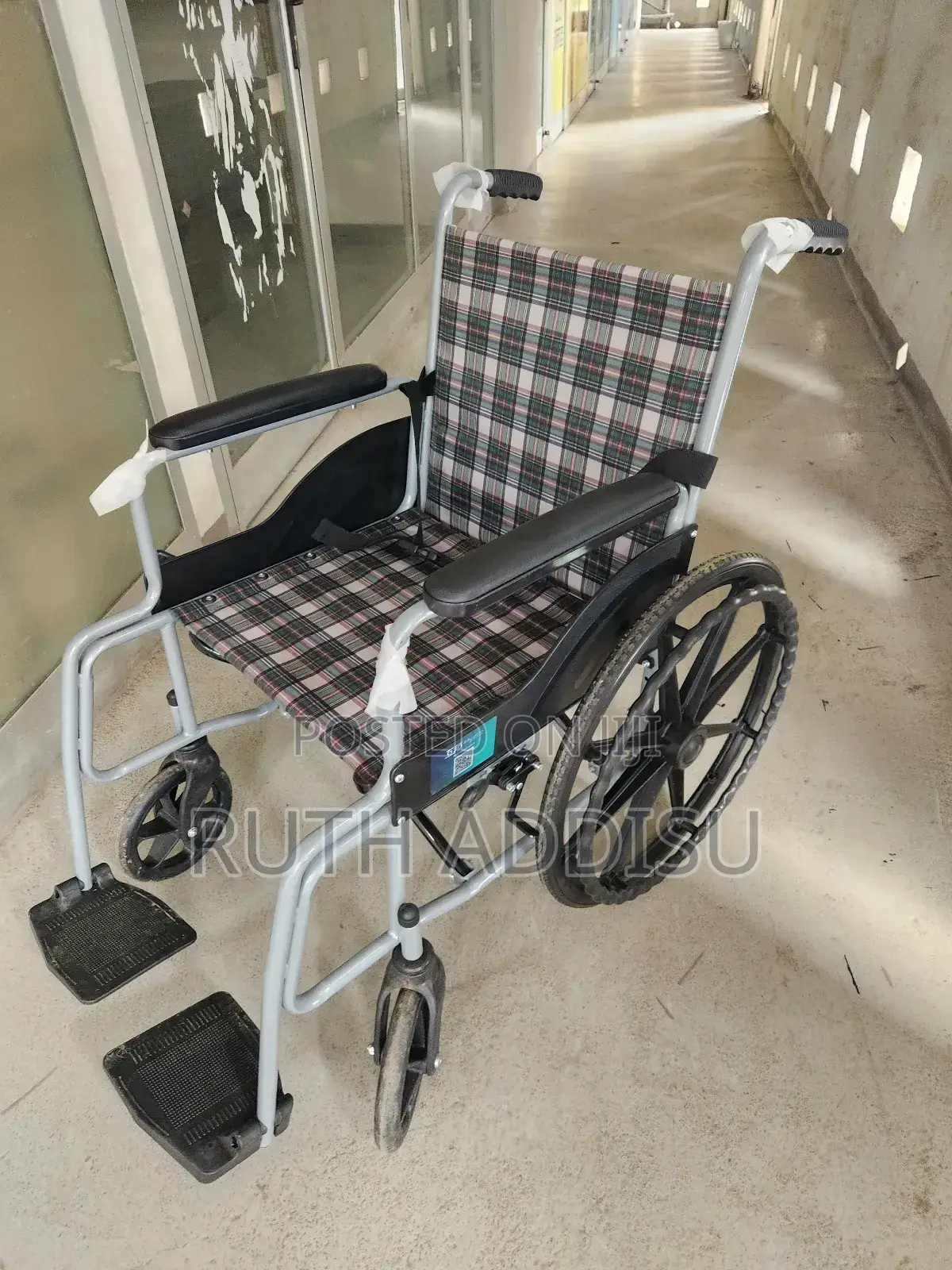Foldable Belted Wheelchair Neat Whilchair