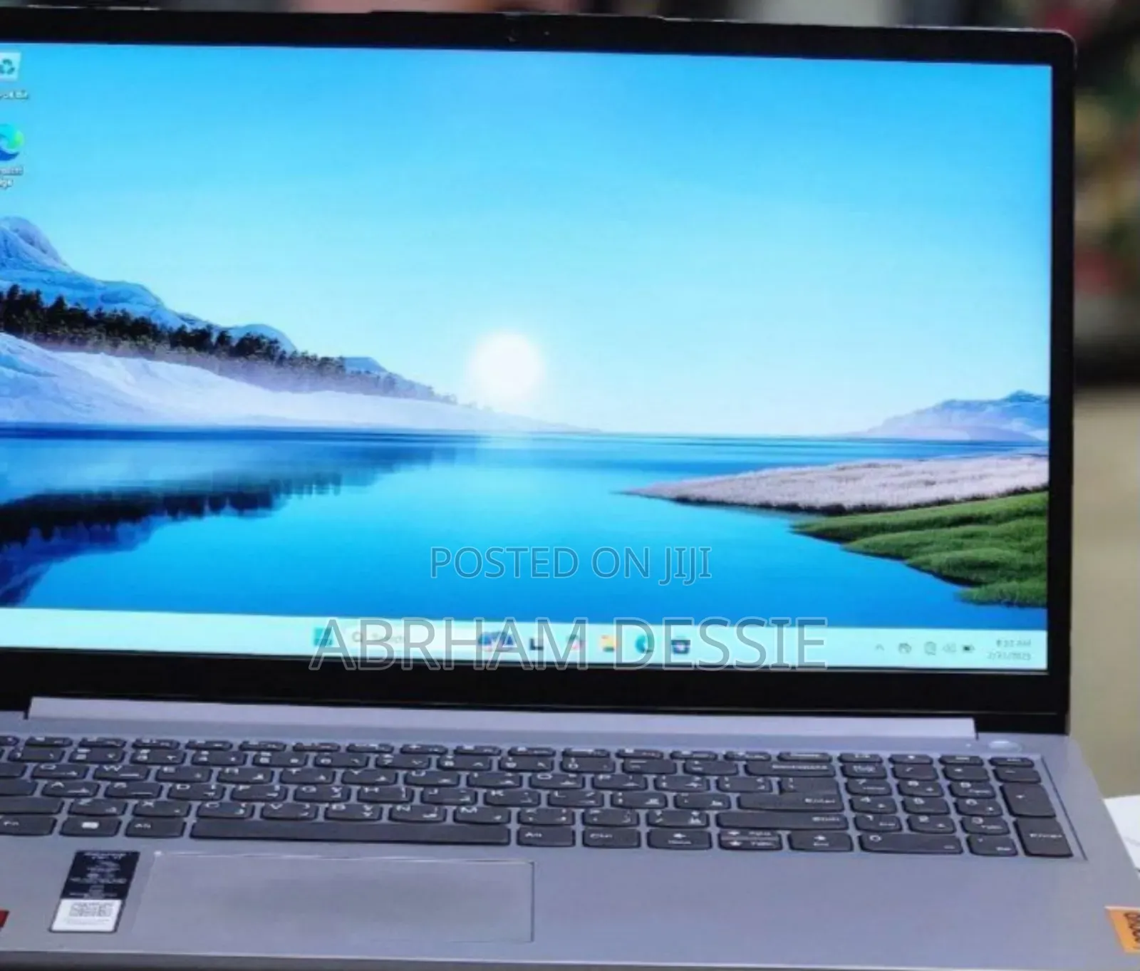 New Laptop Lenovo 8GB AMD Ryzen 5 SSD 512GB