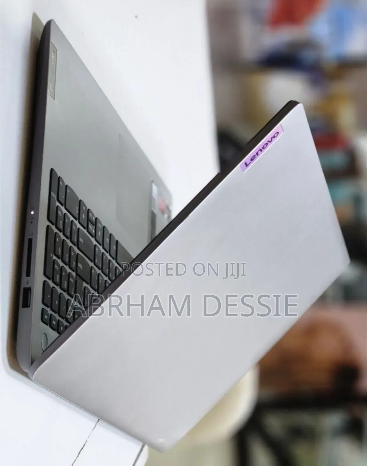 New Laptop Lenovo 8GB AMD Ryzen 5 SSD 512GB