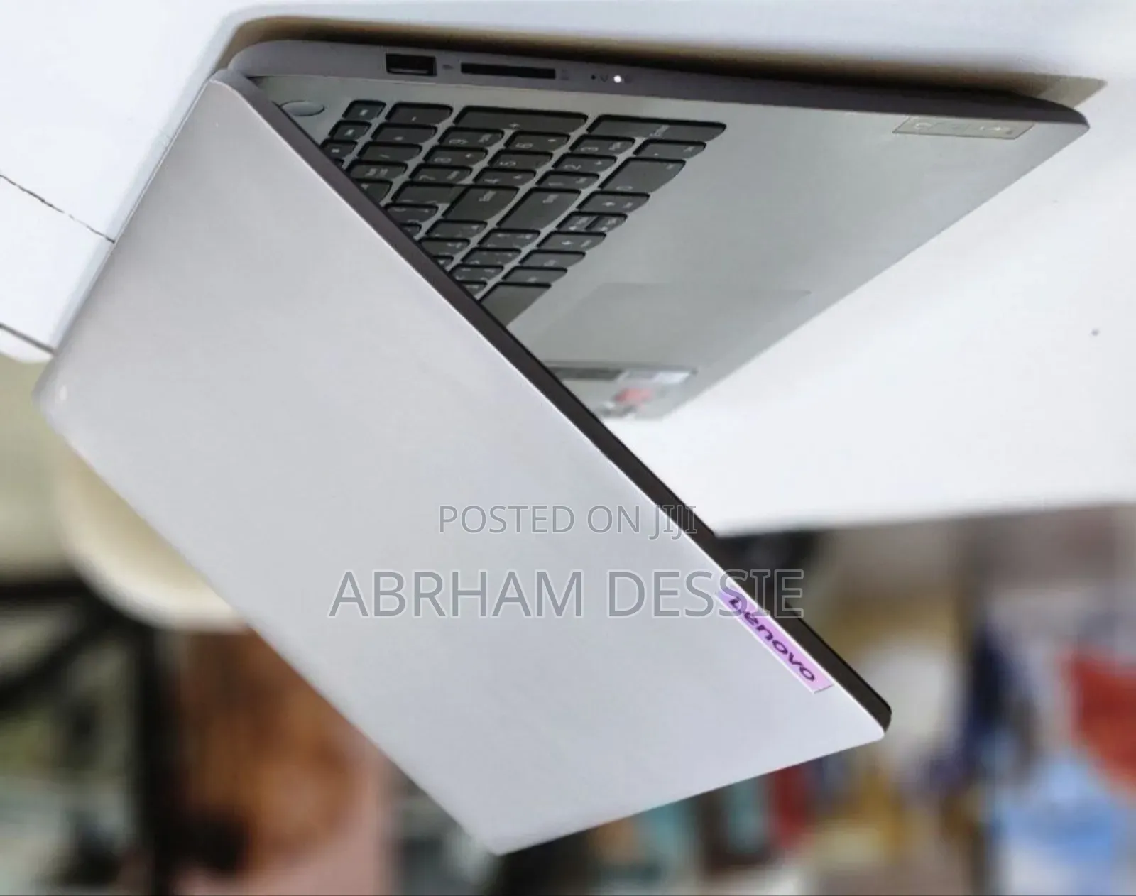 New Laptop Lenovo 8GB AMD Ryzen 5 SSD 512GB