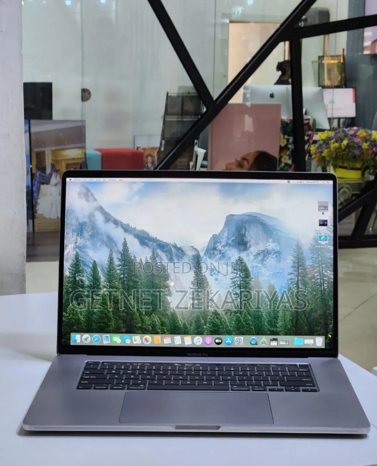 New Laptop Apple MacBook Pro 2019 32GB Intel Core I9 SSD 1T