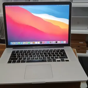 Photo - New Laptop Apple MacBook Pro 2015 16GB Intel Core I7 SSD 256GB