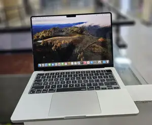 New Laptop Apple MacBook Pro 2023 M3 14-Inch 8GB Apple M3 Pro SSD 512GB