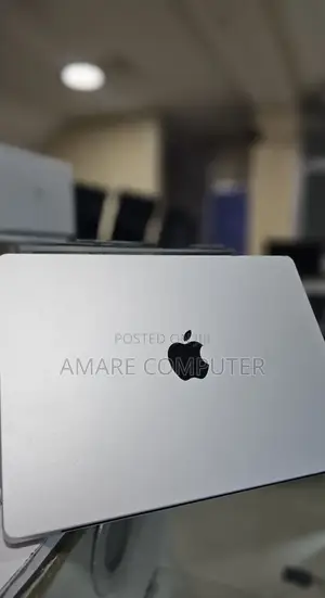 New Laptop Apple MacBook Pro 2023 M3 14-Inch 8GB Apple M3 Pro SSD 512GB