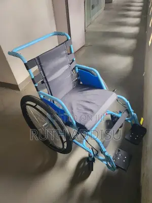 Comfortable Wheelchair輕微with Detachable Cushion Wheelchair