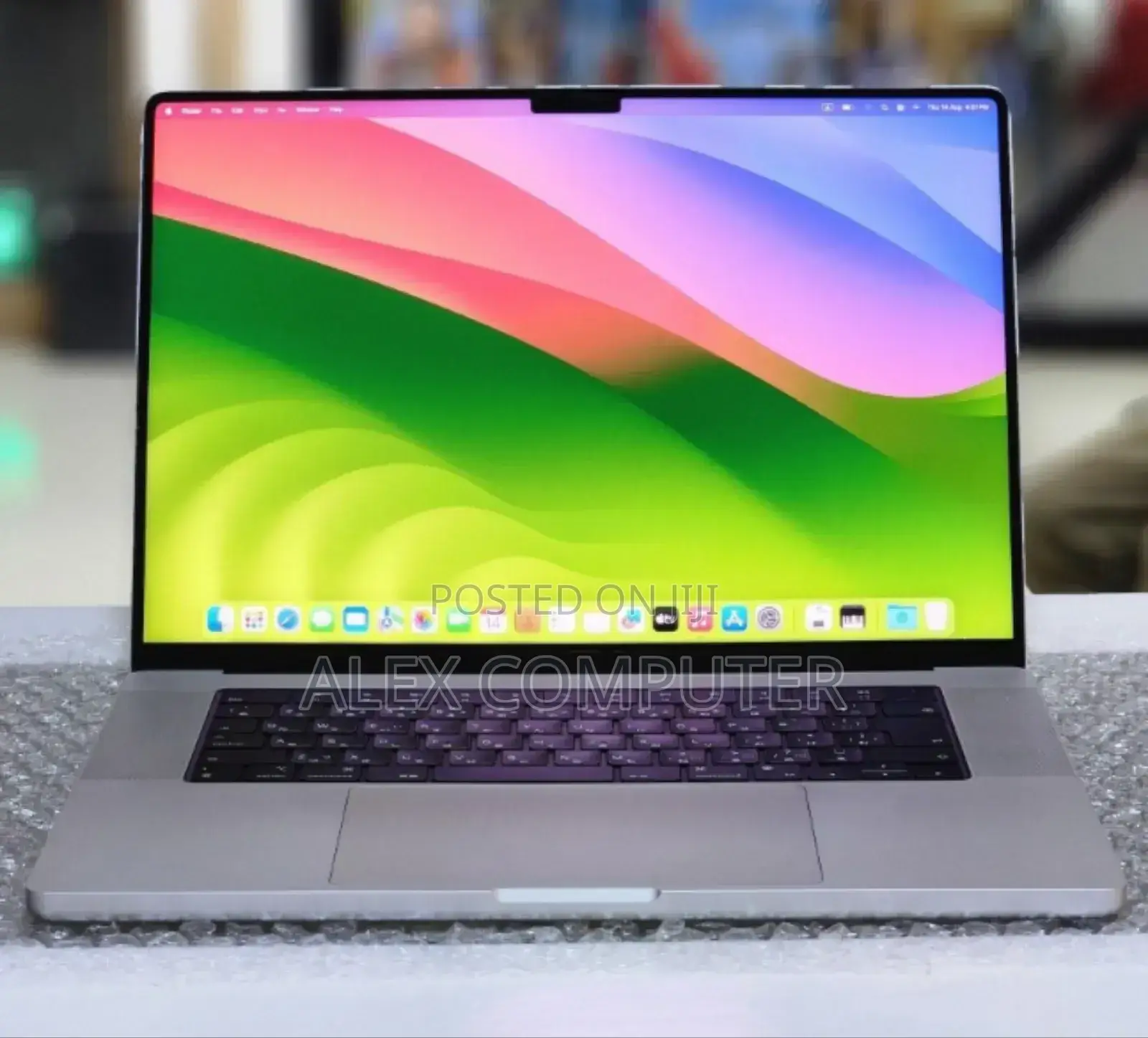 New Laptop Apple MacBook Pro M1 32GB Apple M1 Pro SSD 512GB