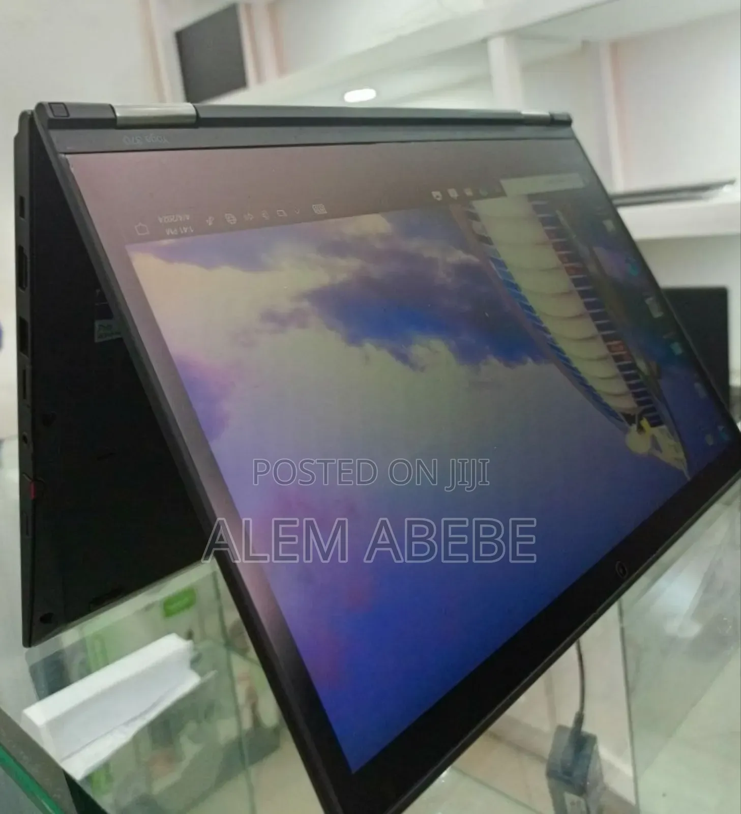 New Laptop Lenovo ThinkPad Yoga 370 8GB Intel Core I7 SSD 512GB