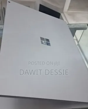 New Laptop Microsoft Surface Book 2 16GB Intel Core I7 SSD 256GB