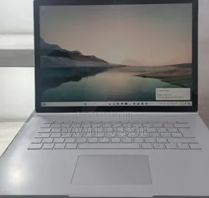 New Laptop Microsoft Surface Book 2 16GB Intel Core I7 SSD 256GB