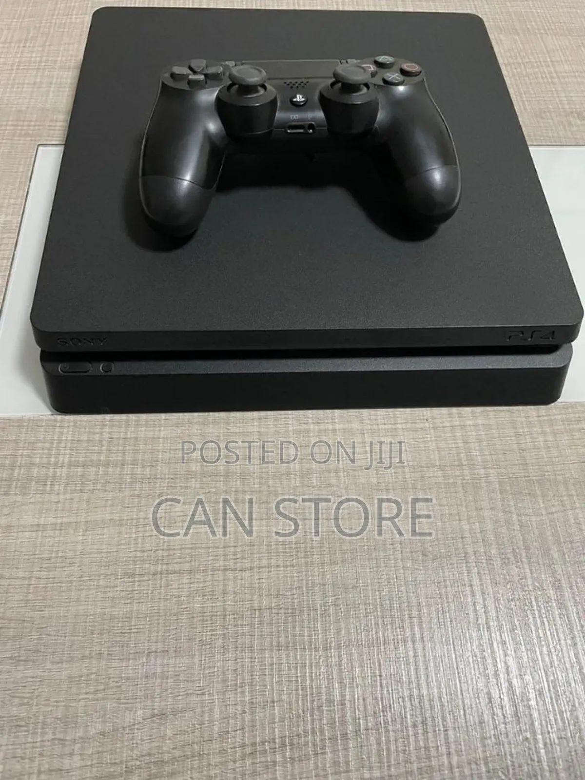 Playstation 4 Jailbreak Yetederege ከ2joystick ጋር Slim Model