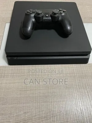 Photo - Playstation 4 Jailbreak Yetederege ከ2joystick ጋር Slim Model