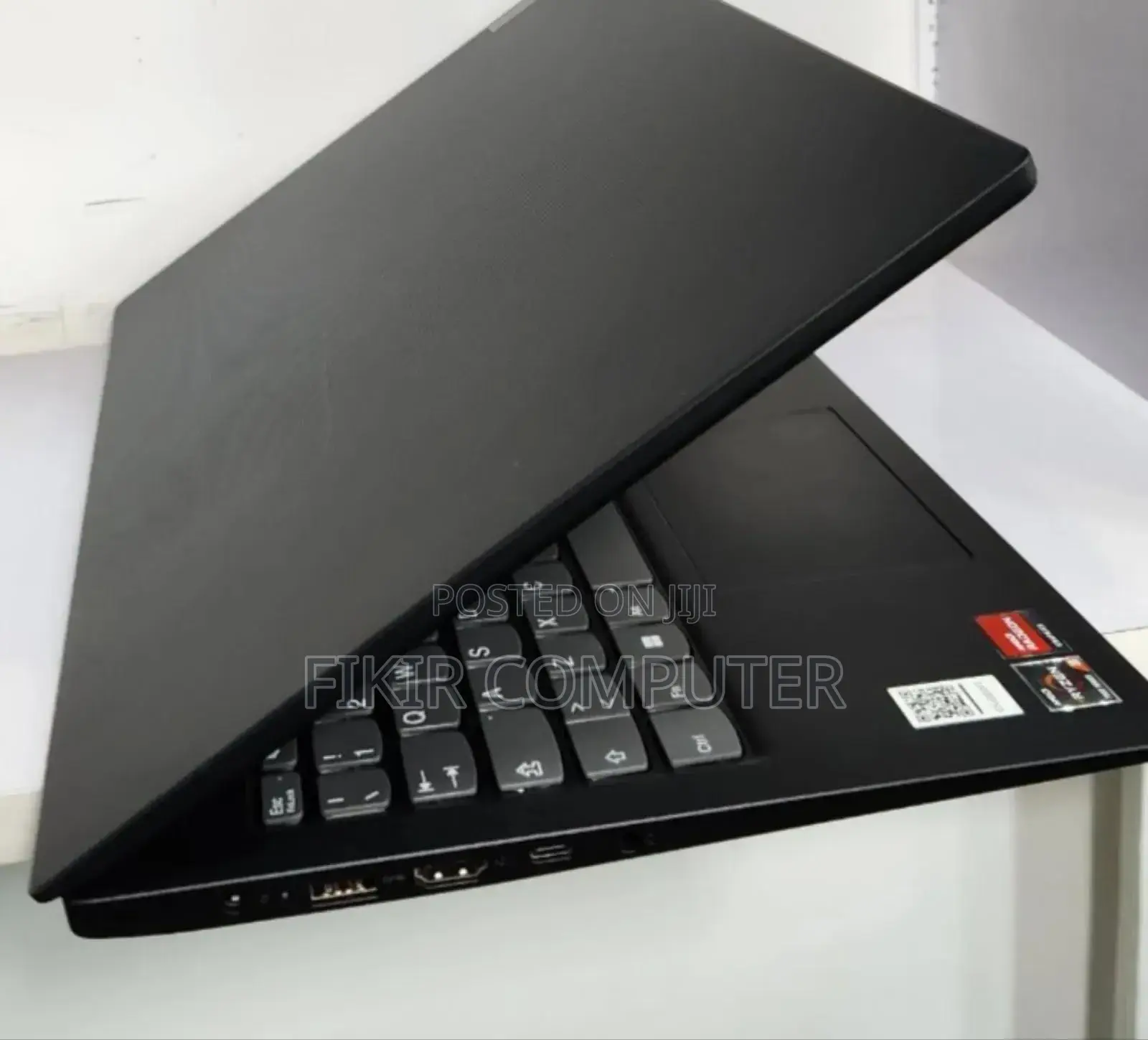 New Laptop Lenovo Ideapad V14 IGL 8GB AMD Ryzen 3 SSD 256GB