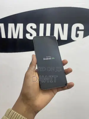 Photo - New Samsung Galaxy S24 FE 128 GB Black