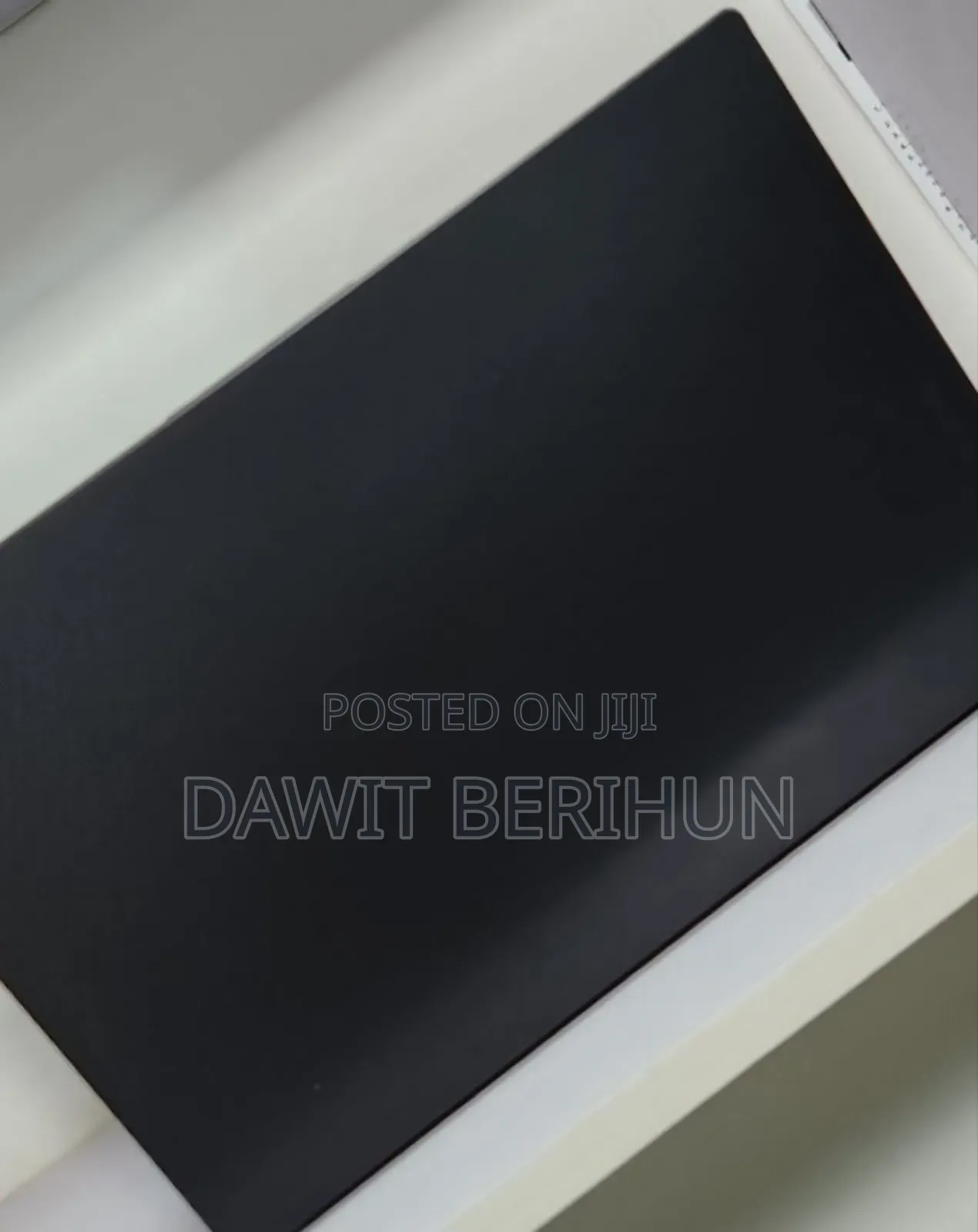 New Laptop Lenovo V15 8GB AMD Ryzen 3 SSD 256GB