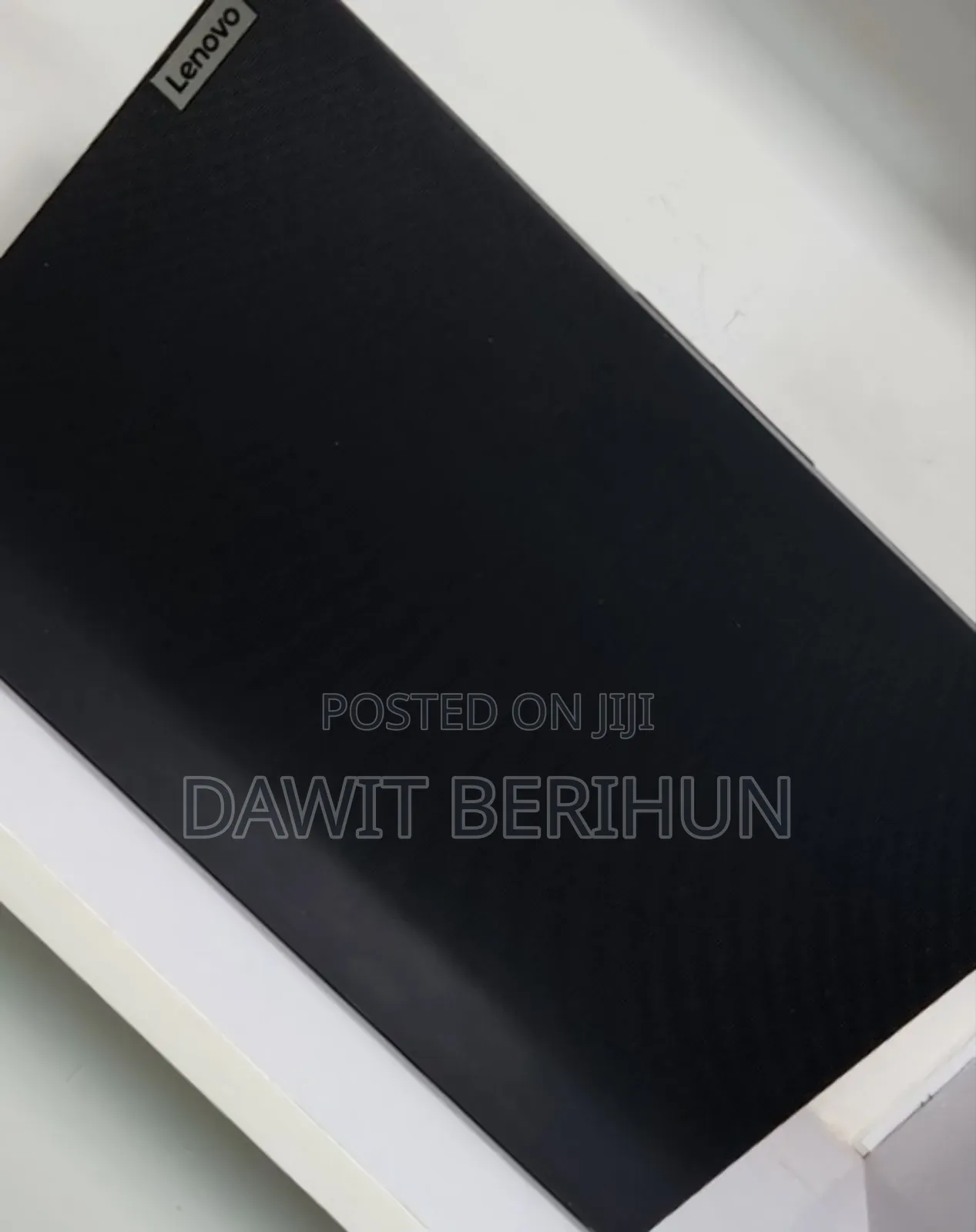 New Laptop Lenovo V15 8GB AMD Ryzen 3 SSD 256GB