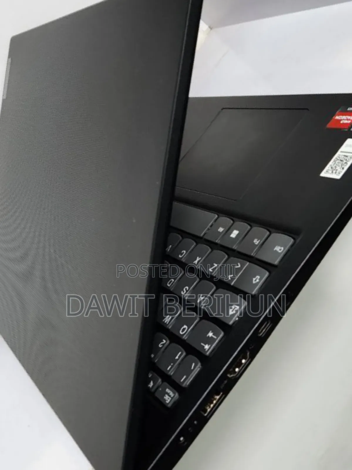 New Laptop Lenovo V15 8GB AMD Ryzen 3 SSD 256GB