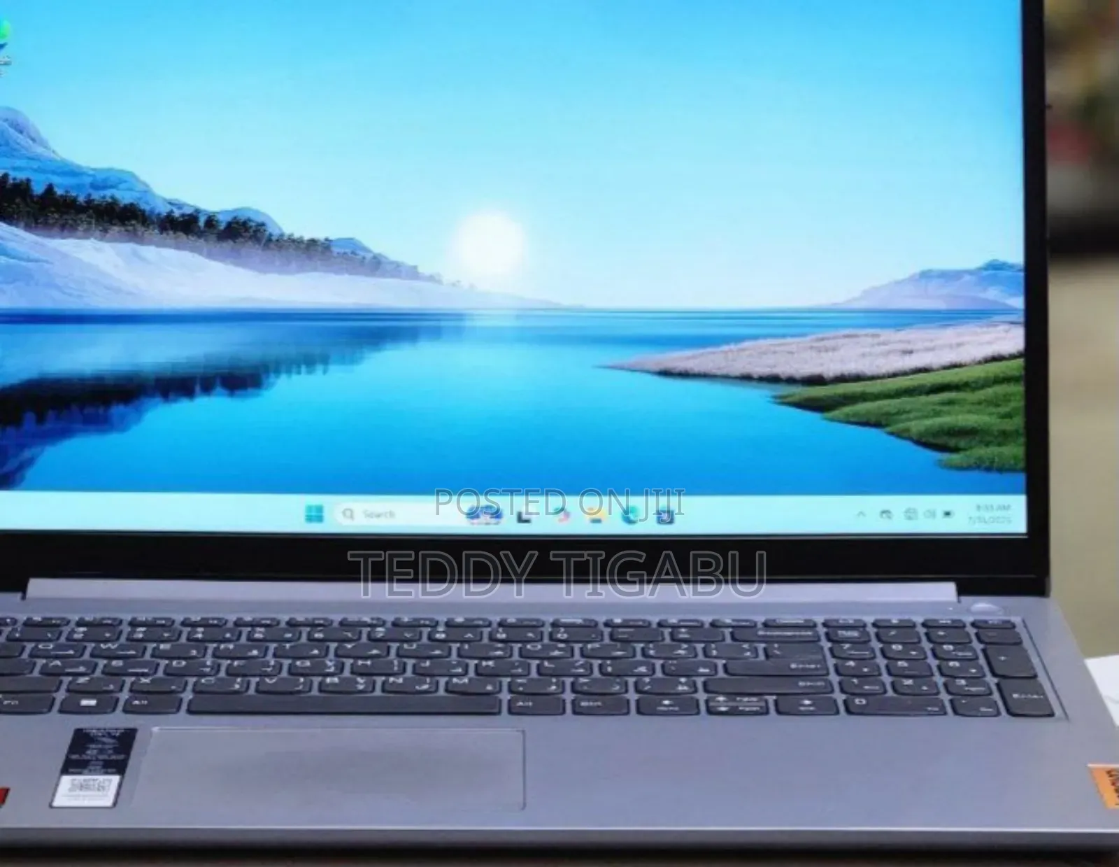 New Laptop Lenovo 8GB AMD Ryzen 5 SSD 512GB