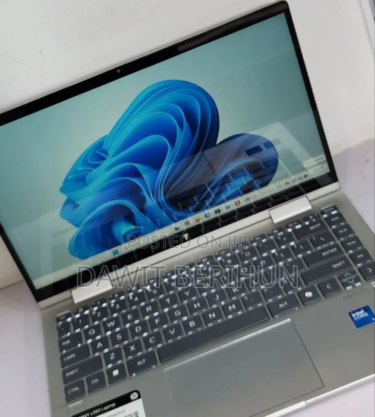 New Laptop HP Envy X360 8GB Intel Core I5 SSD 1T