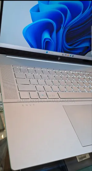 New Laptop HP Envy 15 16GB Intel Core I7 SSD 1T