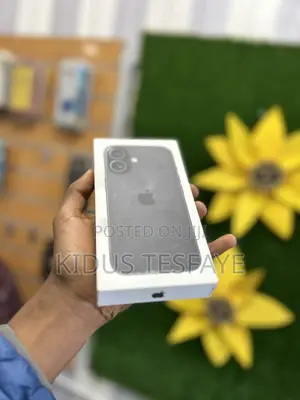 New Apple iPhone 16 128 GB Black