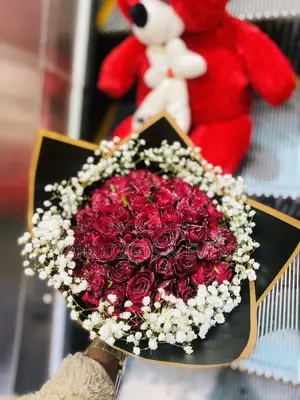 Toy With Bouquet Gift Set