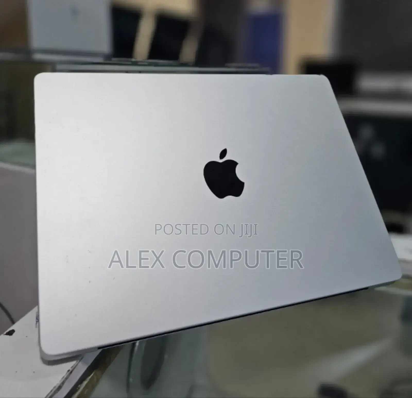 New Laptop Apple MacBook Pro 2023 M3 14-inch 8GB Apple M3 SSD 512GB