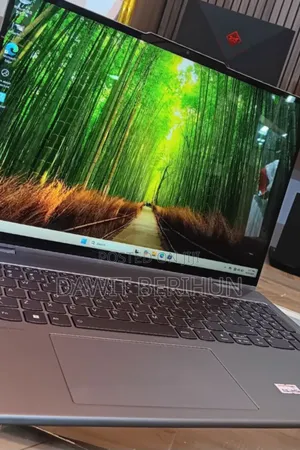 Photo - New Laptop Lenovo Yoga C930 32GB AMD Ryzen 5 SSD 512GB