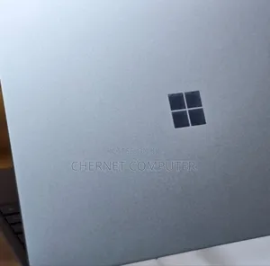 New Laptop Microsoft Surface 8GB Intel Core I5 SSD 256GB