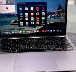 New Laptop Apple MacBook 8GB Apple M1 SSD 256GB