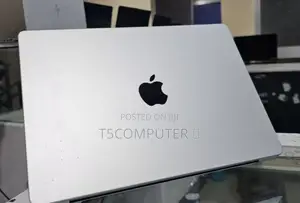 New Laptop Apple MacBook Pro 2023 M3 14-Inch 8GB Apple M3 Pro SSD 512GB