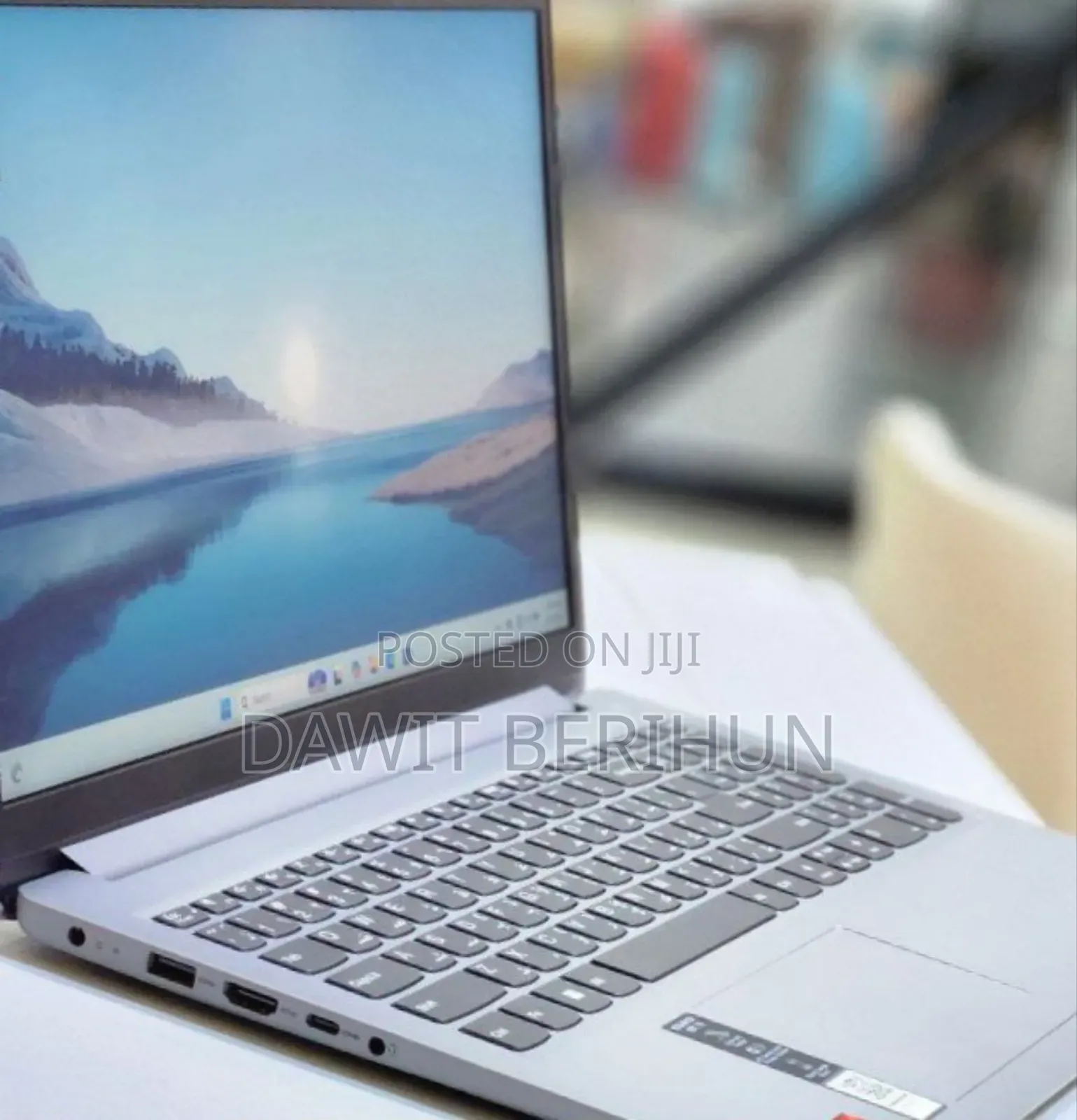 New Laptop Lenovo 8GB AMD Ryzen 5 SSD 512GB