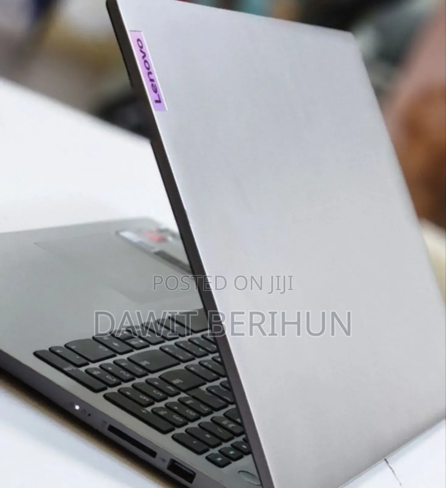 New Laptop Lenovo 8GB AMD Ryzen 5 SSD 512GB