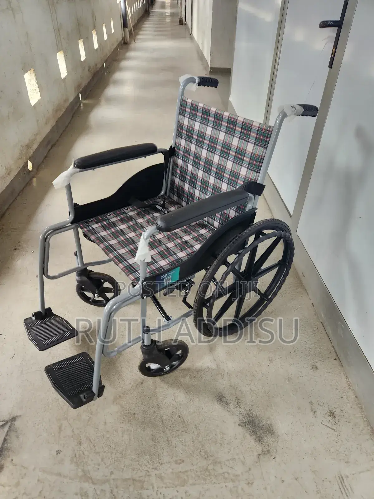 Cotten Seat Almunium Wheelchair序幕dama Disign Wheelchair轟動wheelchair