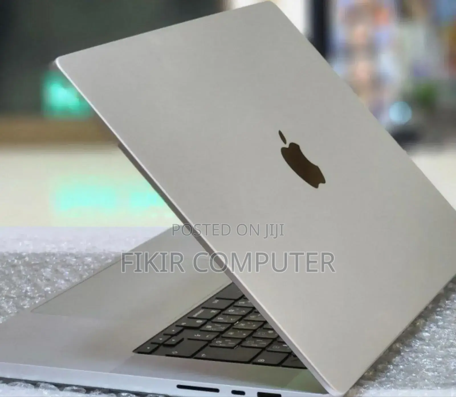 New Laptop Apple MacBook Pro M1 32GB Apple M1 Pro SSD 512GB