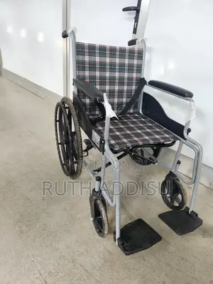 Foldable Very Strong and New Wheelchair建議brand New Wheelchair