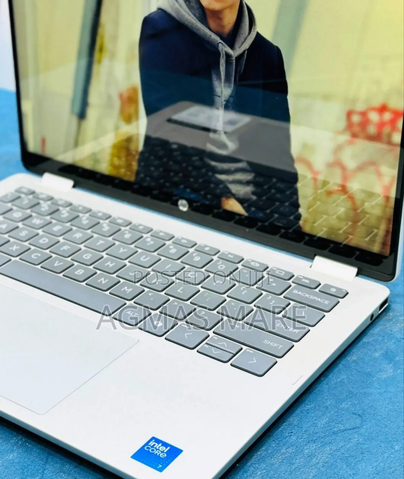 New Laptop HP OmniBook 5 Flip 16GB Intel Core I7 SSHD (Hybrid) 1T