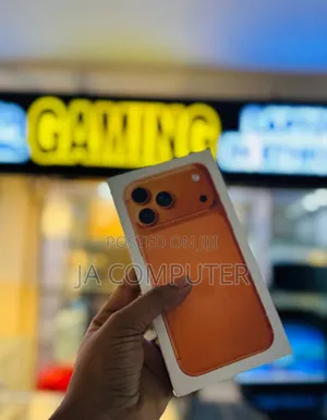 New Apple iPhone 17 Pro Max 256 GB Orange