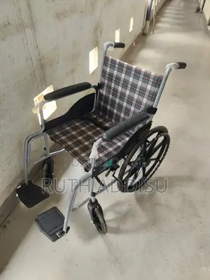 Photo - Wheelchair廟號foldable Wheelchair Cotten Seat Belted Wheelchair Medical