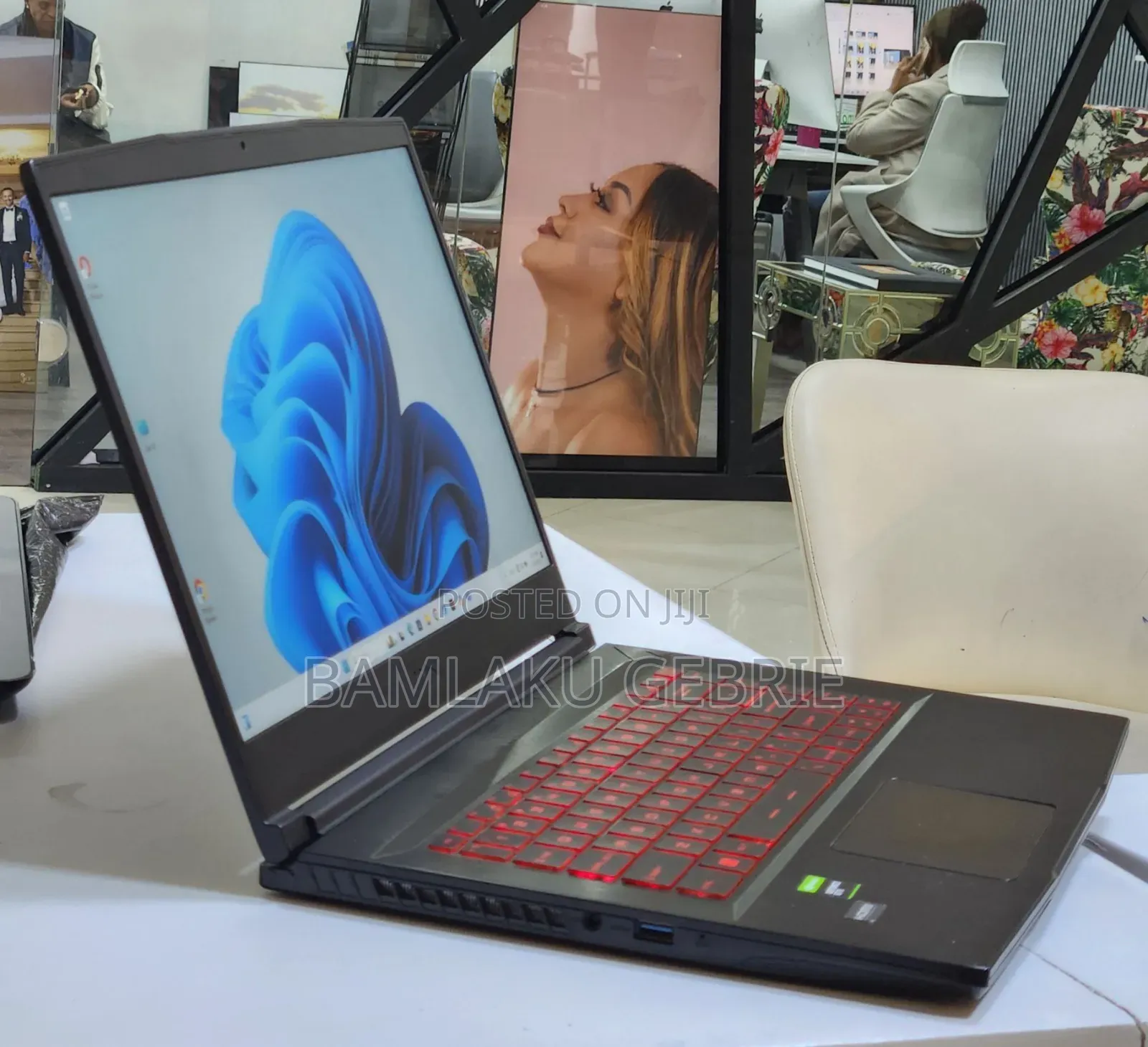 New Laptop MSI GF63 12GB Intel Core I5 SSD 1T